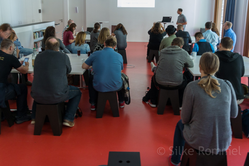 Barcamp-Session: Die Veranstaltungslocation muss Räume in unterschiedlichen Größen anbieten.